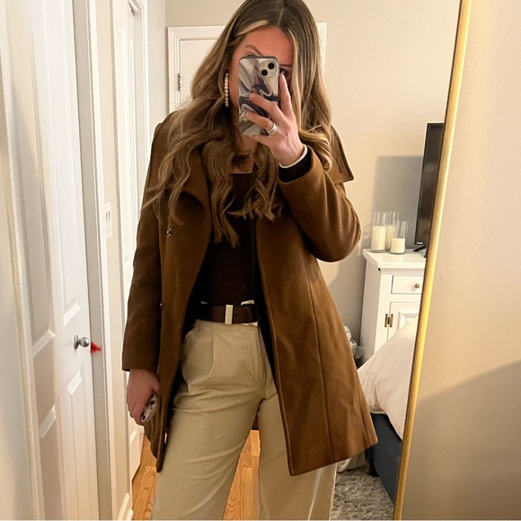 Trina Turk Wool brown tan women’s mid length pea coat size 4! - Picture 9 of 16